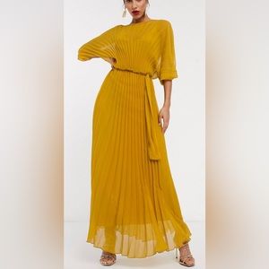 Size 8, color mustard, worn once.